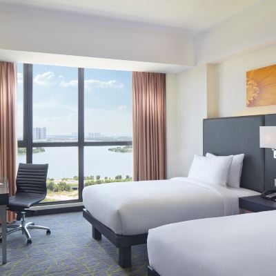 Bilik twin dengan Pemandangan Tasik Kupon Hilton Garden Inn Puchong