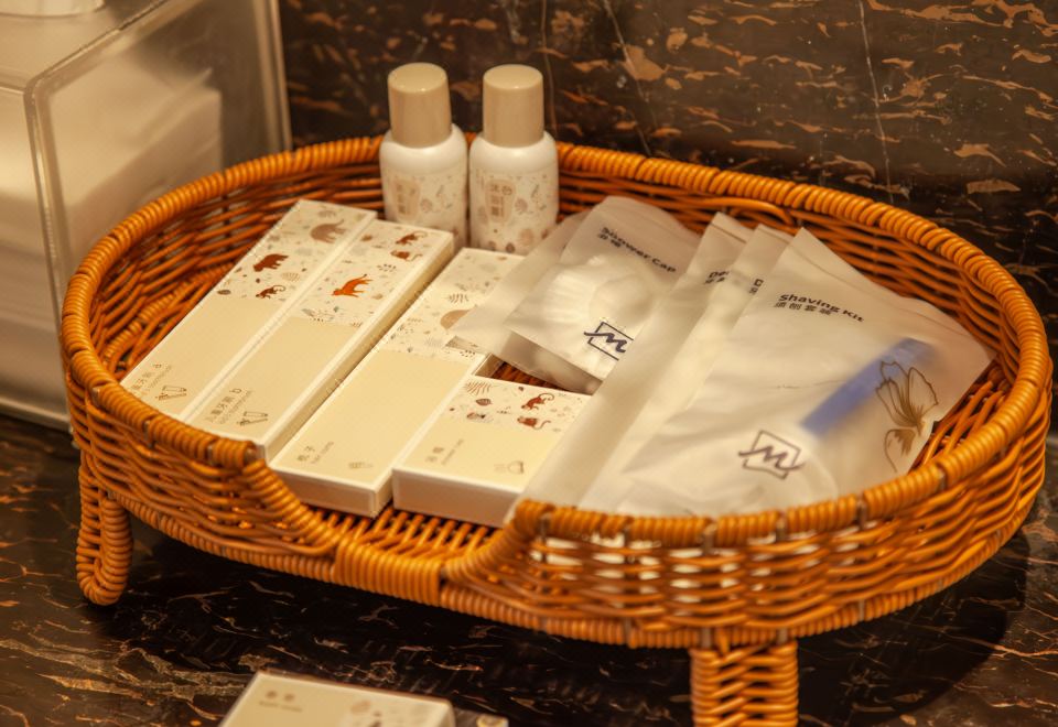 豪华家庭城景亲子房【小童帐篷滑梯+玩具图书+星空灯】