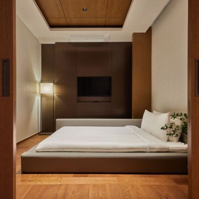 [Early Bird Stay/ 환불불가] 파인 패밀리 스위트 (피트니스, 사우나, 실내수영장, 야외수영장, 루프탑 자쿠지 이용 포함) 파라스파라 서울 오퍼레이티드 바이 조선 호텔&리조트 쿠폰
