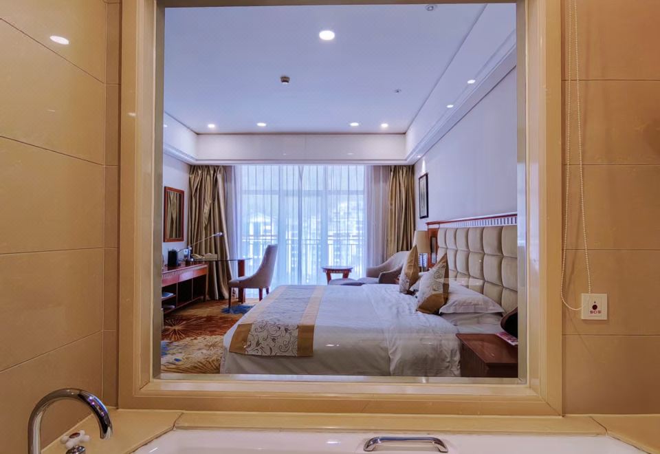 豪华景观大床房