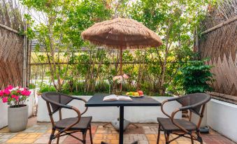 Shanghai Manlu Hotel - Housity