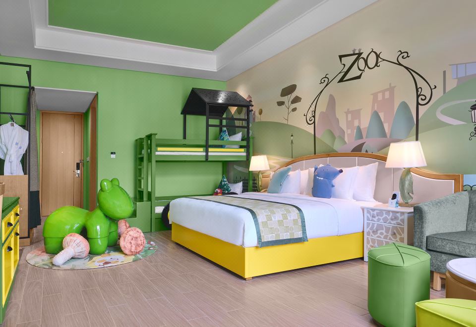 Castle Hotel Ocean Flower IslandForest Castle Elegant Family Friendly Room - 4-Person Occupancy