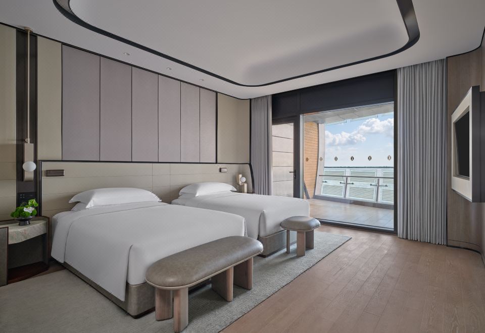 豪华湖景阳台房双床