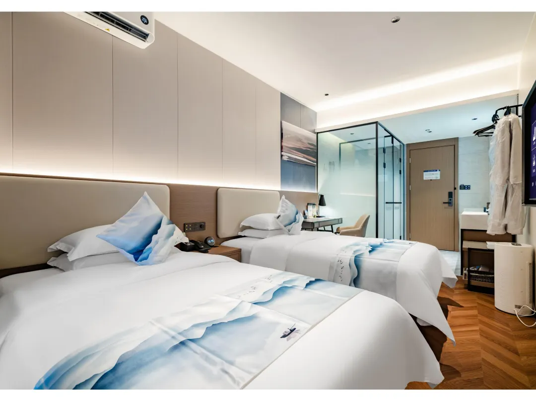 Sakura Light Luxury Hotel - Luohe
