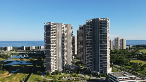 Jifeng Seaview Light Residence (Shili Silver Beach, Hailing Island, Yangjiang)