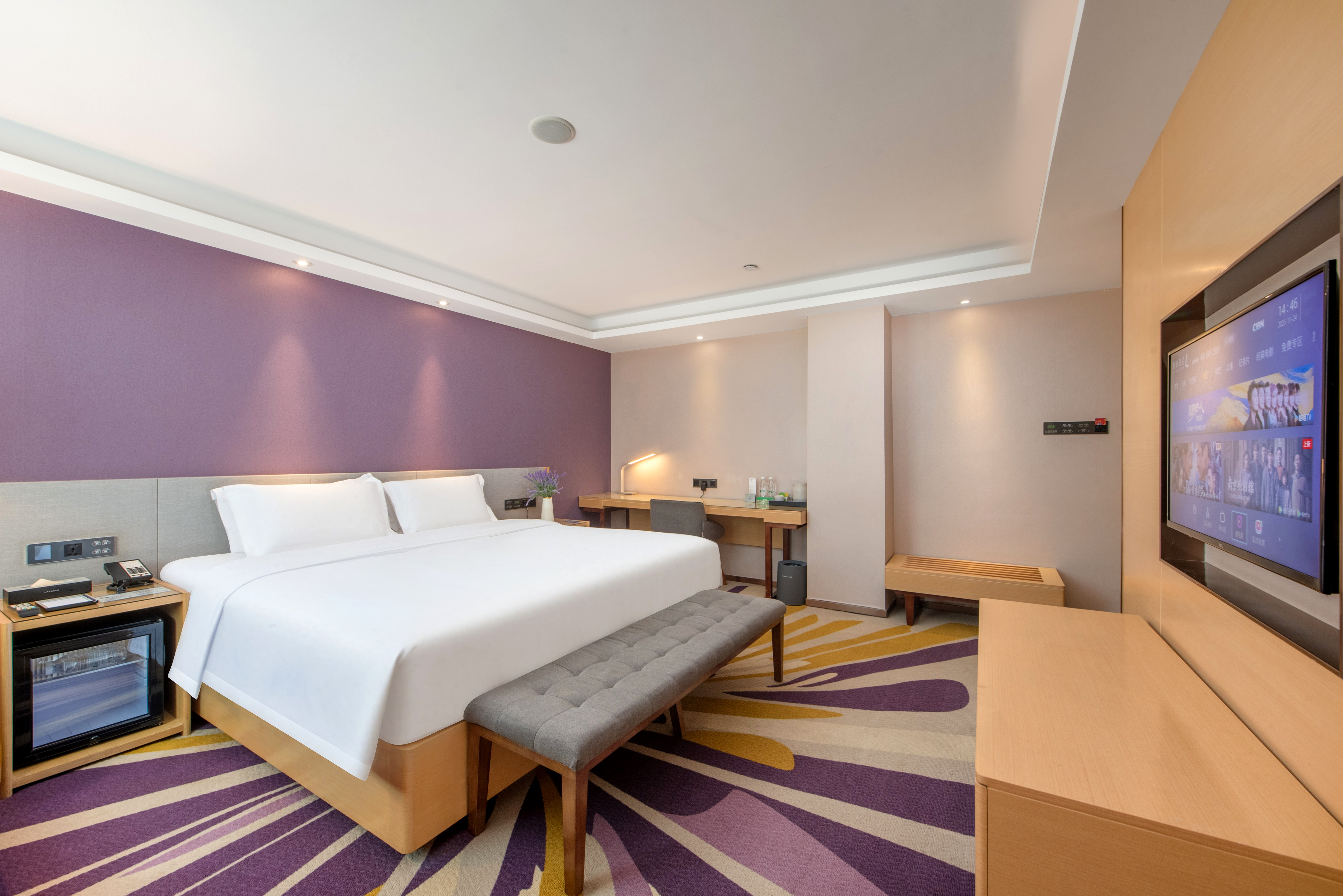 行政大床房 [慵懒贵妃椅+浴缸泡澡＋生日礼布置]