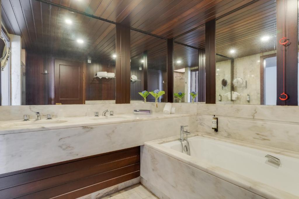 小型套房园景（2成年人+2小童）