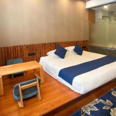 河畔豪華榻榻米大床房 上海林隱假日飯店優惠