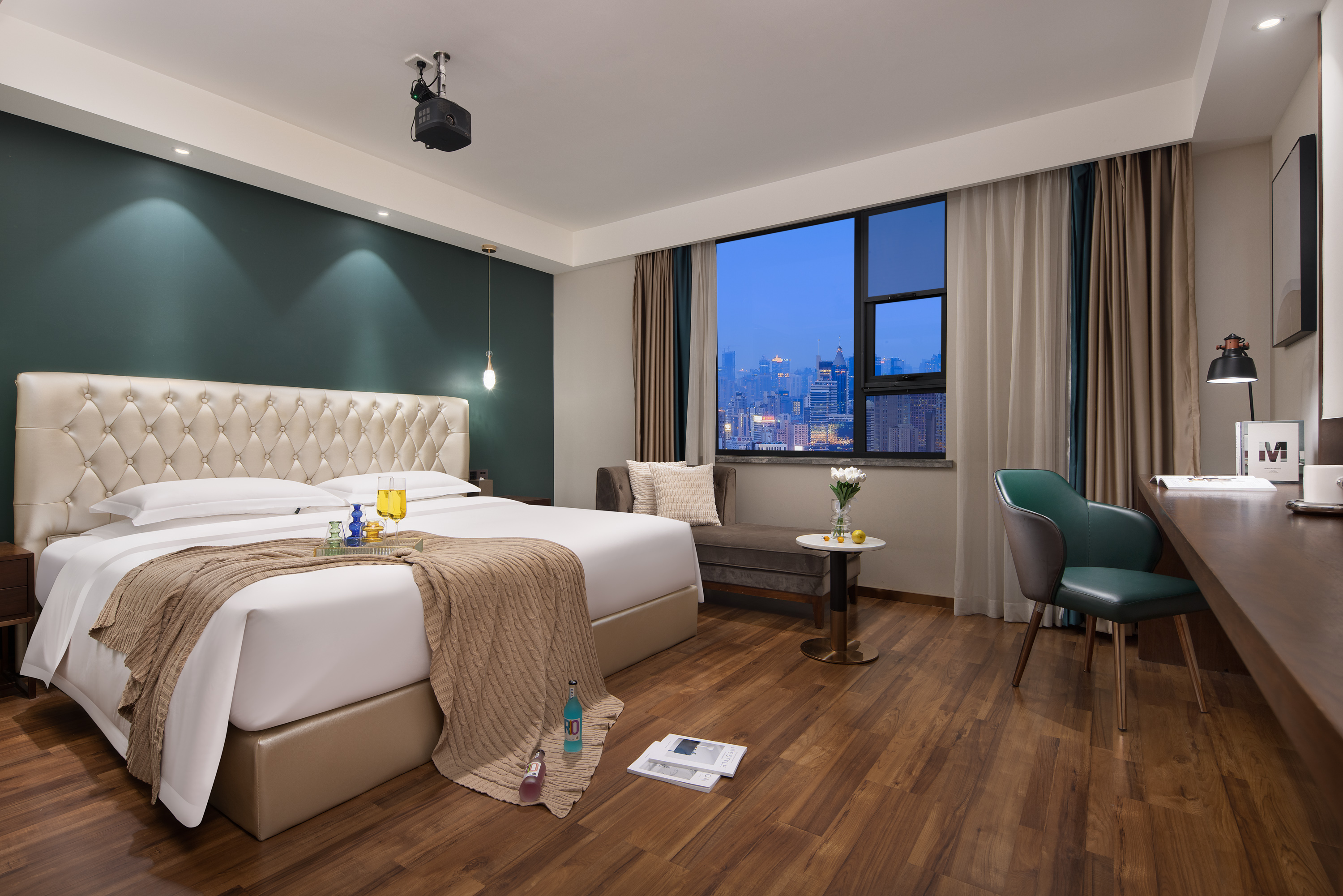 馨雅影音大床房（4K百寸巨幕投影+海量片源+智能客控）