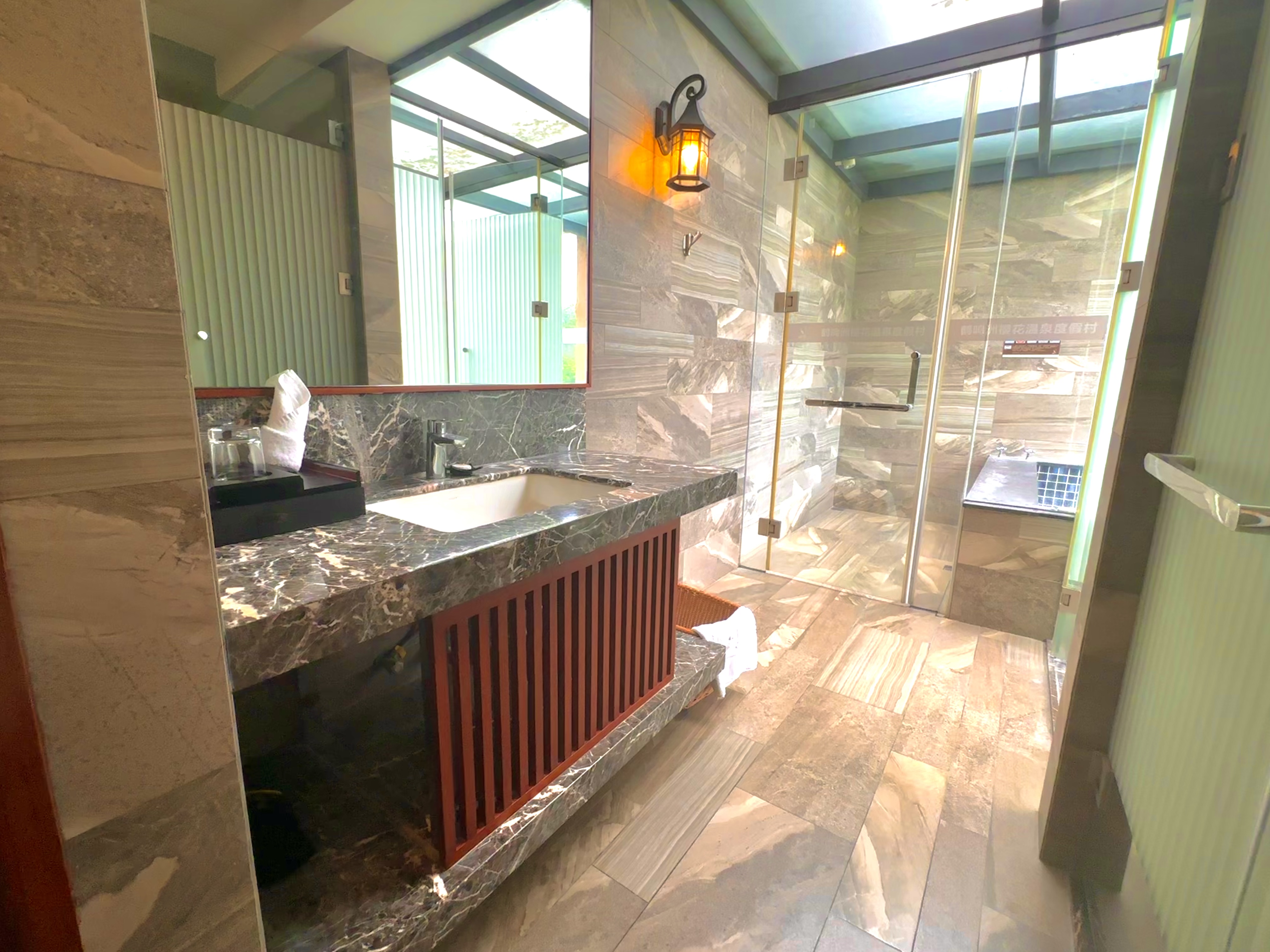 香眠温泉大床房（睡枕-助眠香薰机-沉香睡宝）