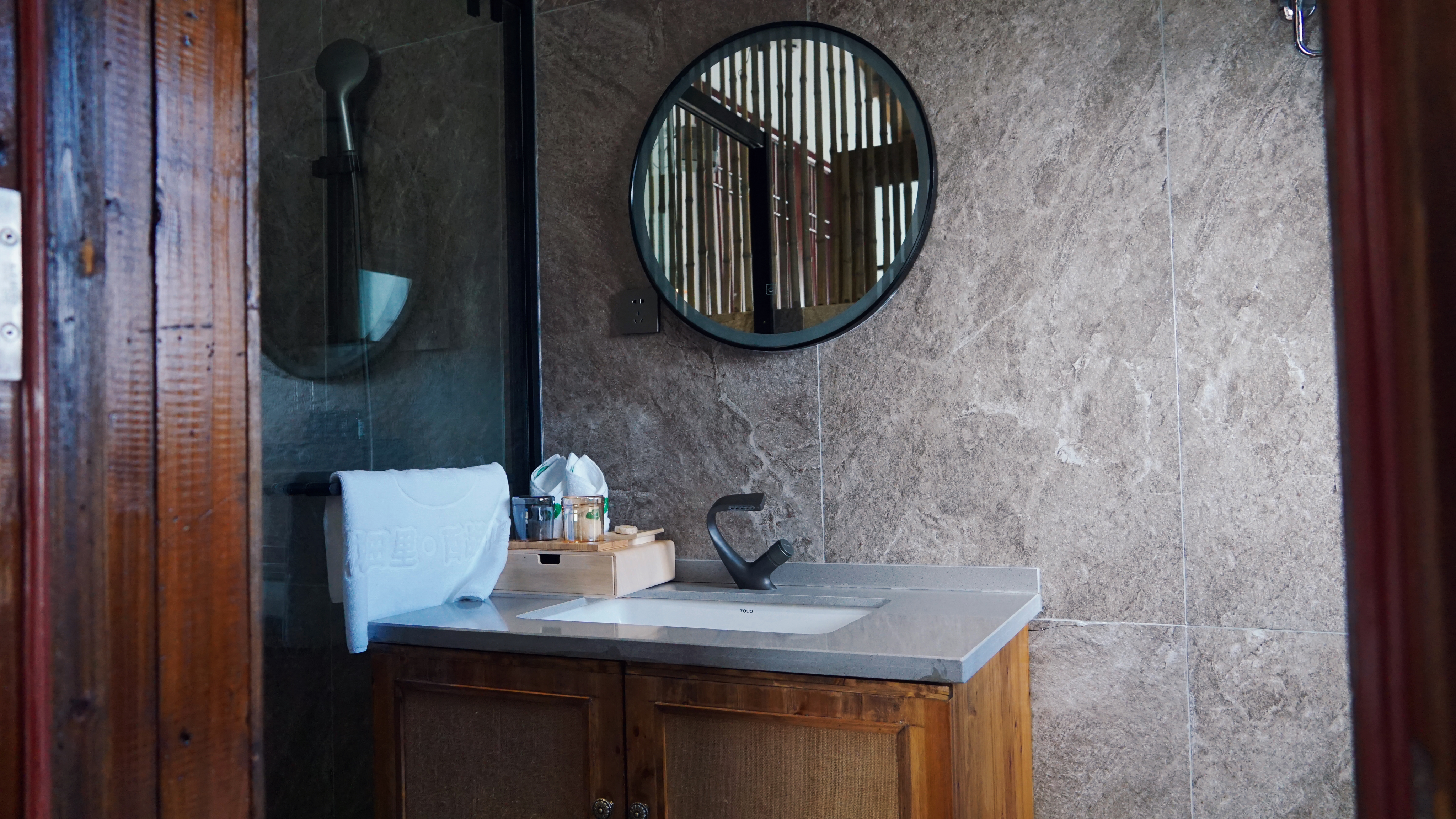 归藏-庭院景观大床房