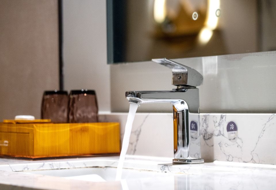 高級大床房（零壓床墊+智能客控）