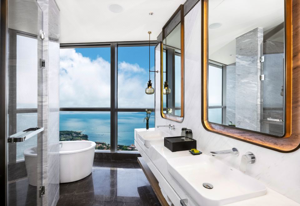 Qingdao Haitian HotelExecutive Deluxe King Sea View