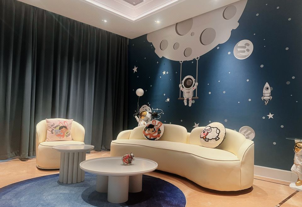Wangfu Jinke Grand HotelInterstellar Exploration Family Theme Room