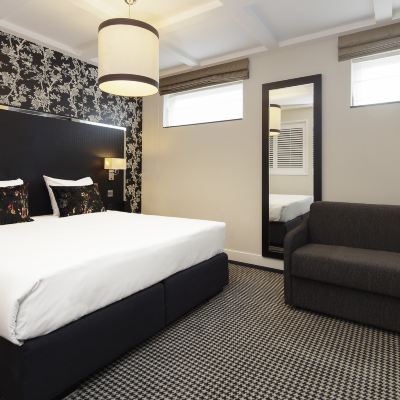 Triple Room Souterrain (Limited View) Hotel Notting Hill Promo Code