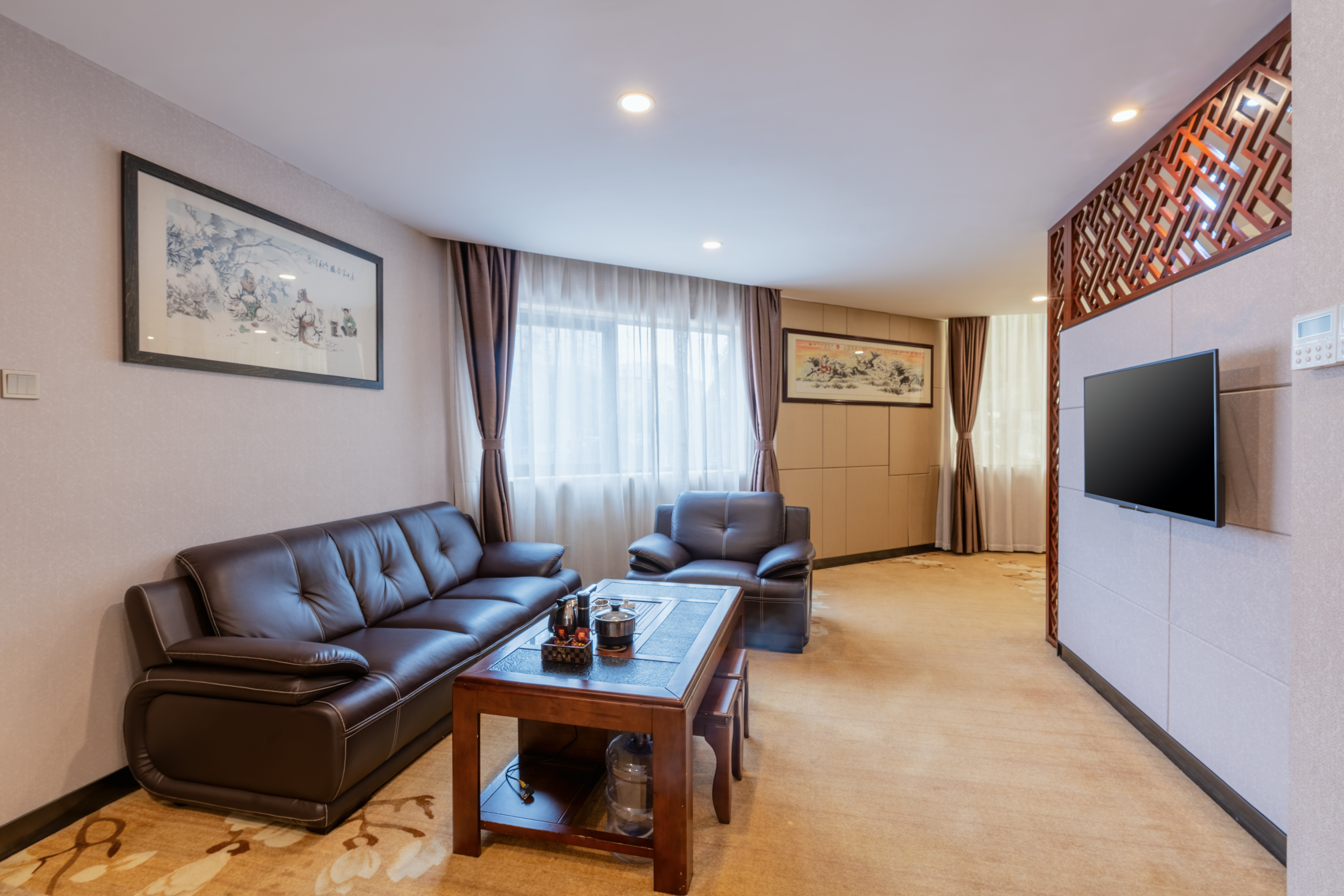 行政套房（小冰箱+保险柜+浴缸）