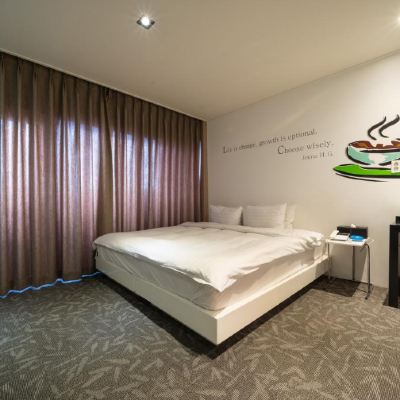 Terrace Deluxe Double - Walk-in Only 호텔 앳 눈 쿠폰