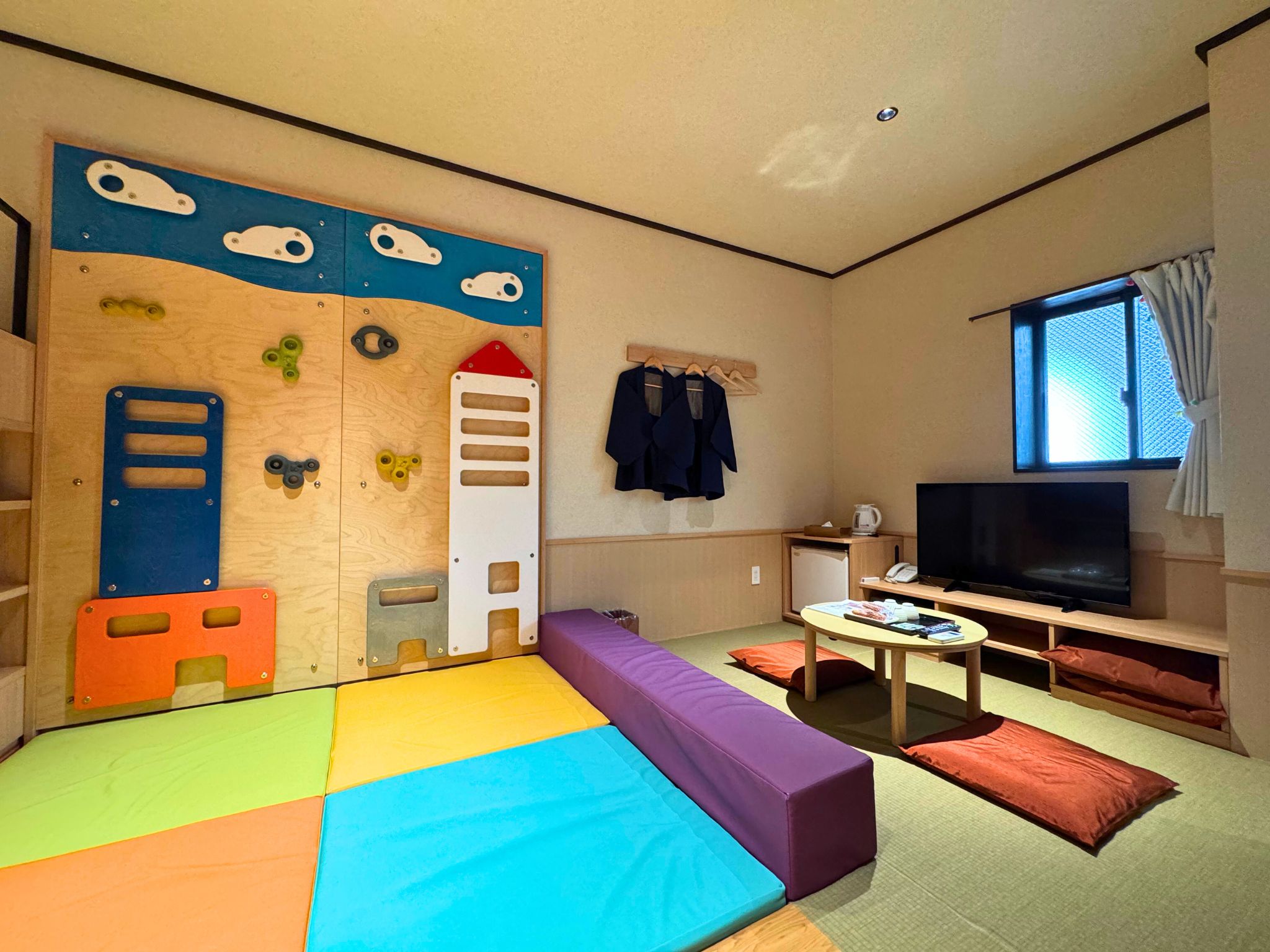 Sengokuhara Shinanoki Ichinoyu主楼一楼哇库哇库小童房（带露天浴池）