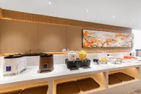 Yanqi Yindu Business Hotel (People's Square)