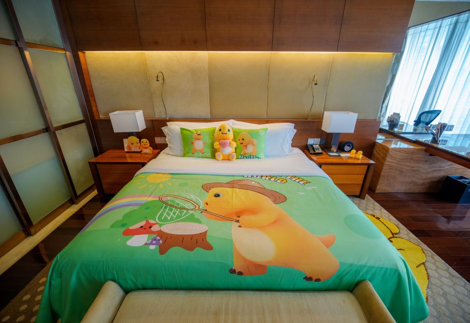 奶龙主题大床房