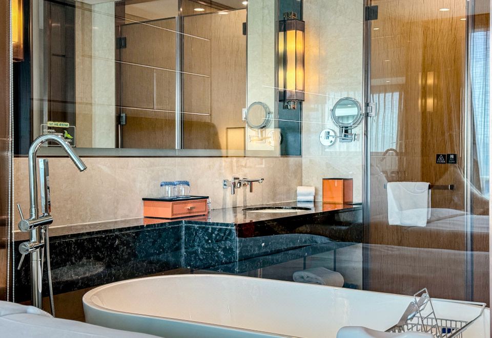 童心童趣豪華大床房