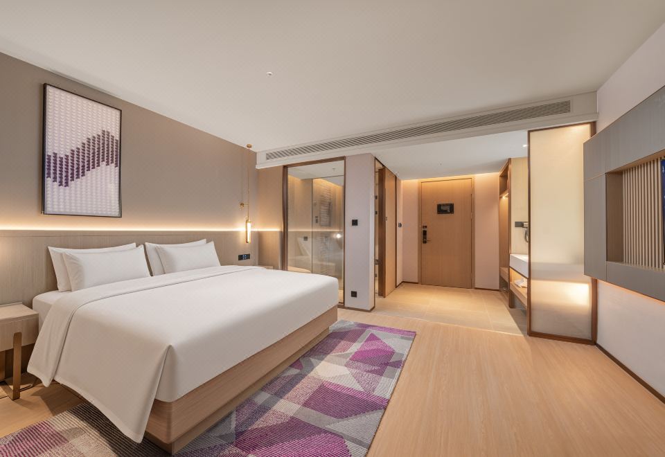 豪华大床房（智能客控,电视投屏，慕思床垫）