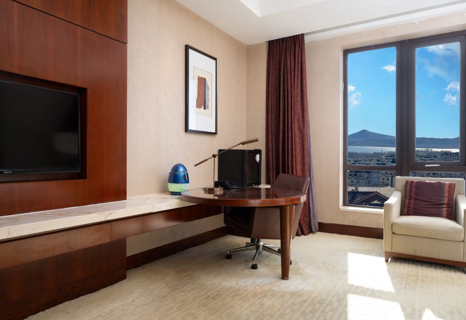 燕山景观双床房（明窗观景+独立办公桌+浴缸）