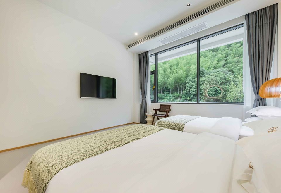 Manxin Zero-Pressure Family Twin Room With Wannan Mountain View, Smart Toilet&Smart Tv