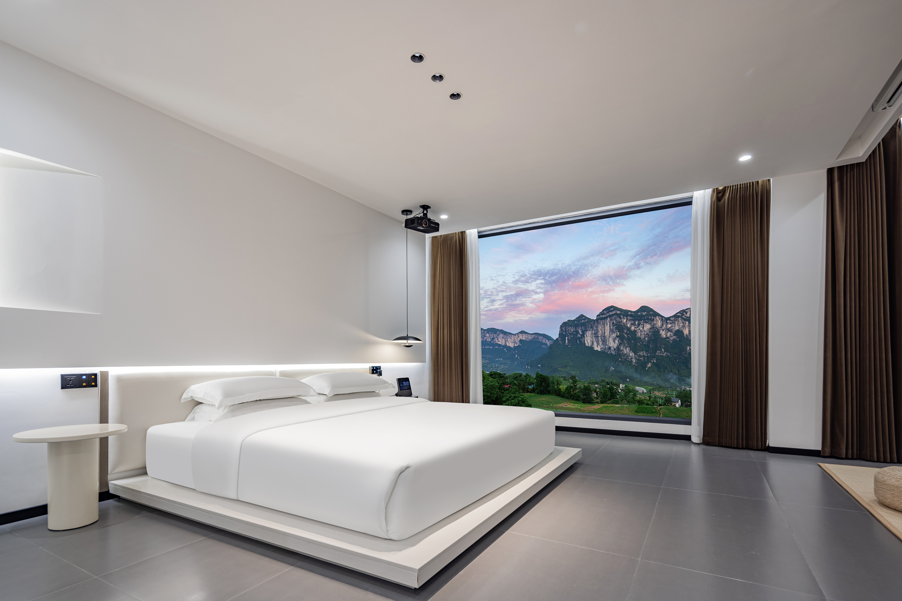 見山.270°星空山景大床房【智能客控+HCK小冰箱+智能投影+手機投屏+慕思乳膠床墊】