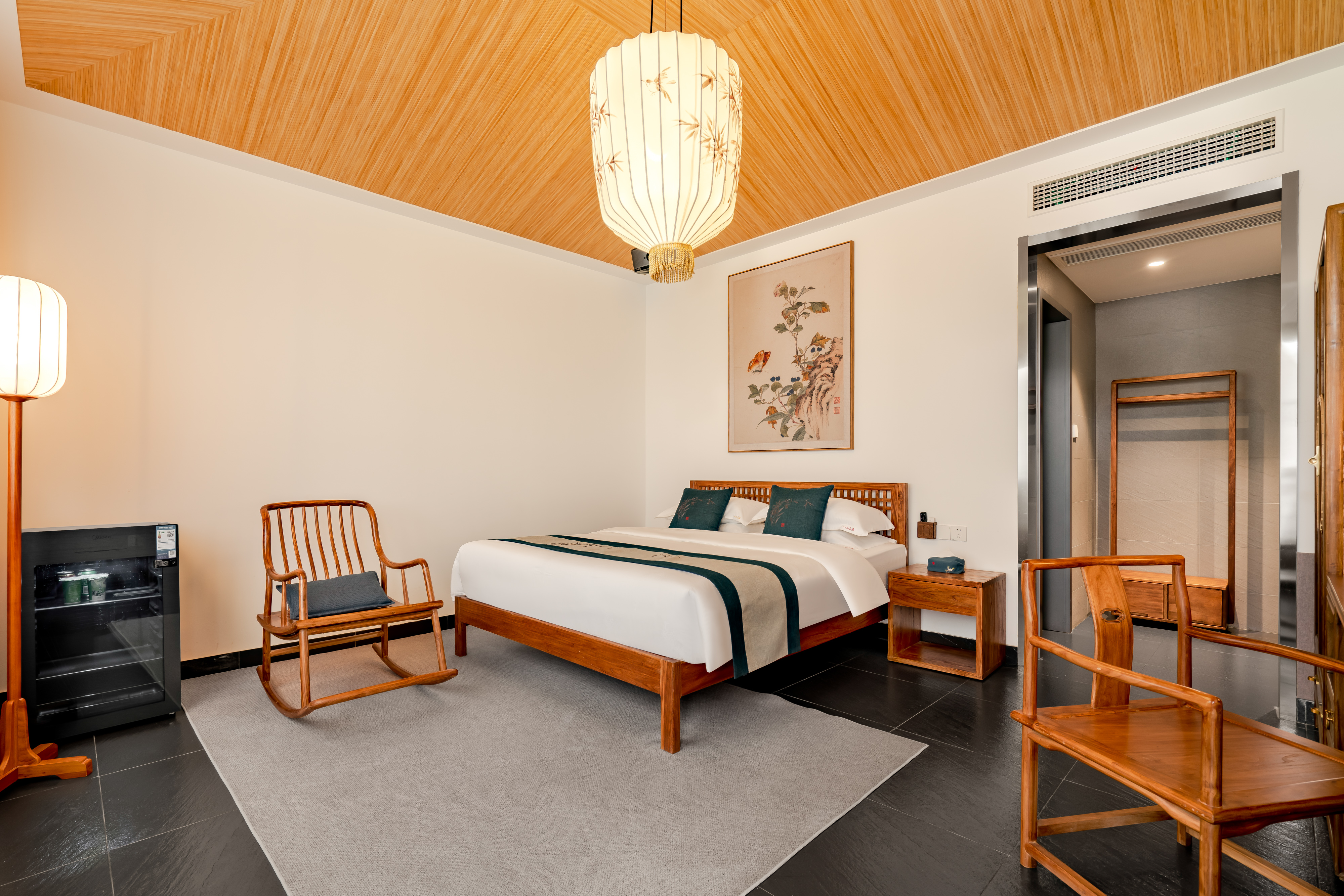 晚来·大床房（全屋暖气+巨幕投影+豪华浴缸+戴森吹风机）