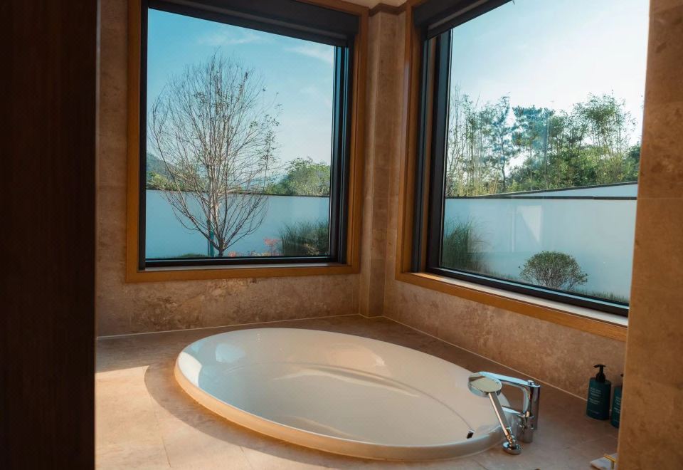 Club Med Joyview Resort AnjiSuite - 2-Bedroom