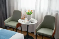 Pearl Hotel (Zhuhai Gongbei Port Couples Middle Road Branch) Hôtels à : 