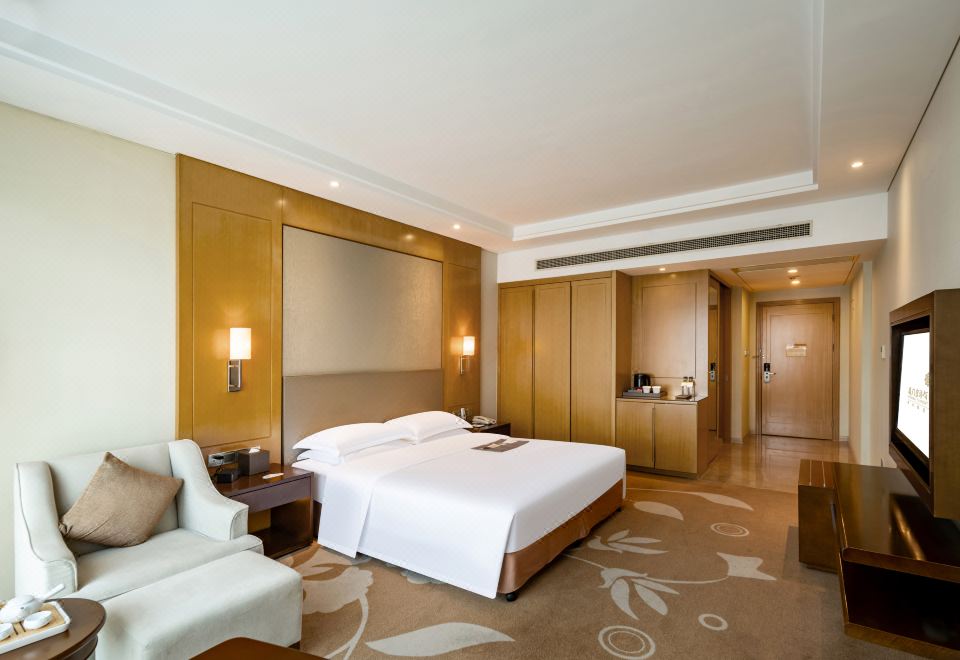 栖园楼豪华大床房（静谧睡眠+全景落地窗+室内泳池）