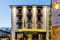 Hotel Reina Cristina Hotel a 
