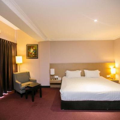 Suite Eksekutif Kupon Merdeka Hotel