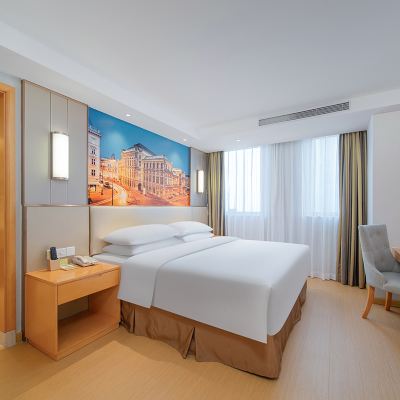 高級大床房 維也納國際飯店（湛江萬達廣場店）優惠