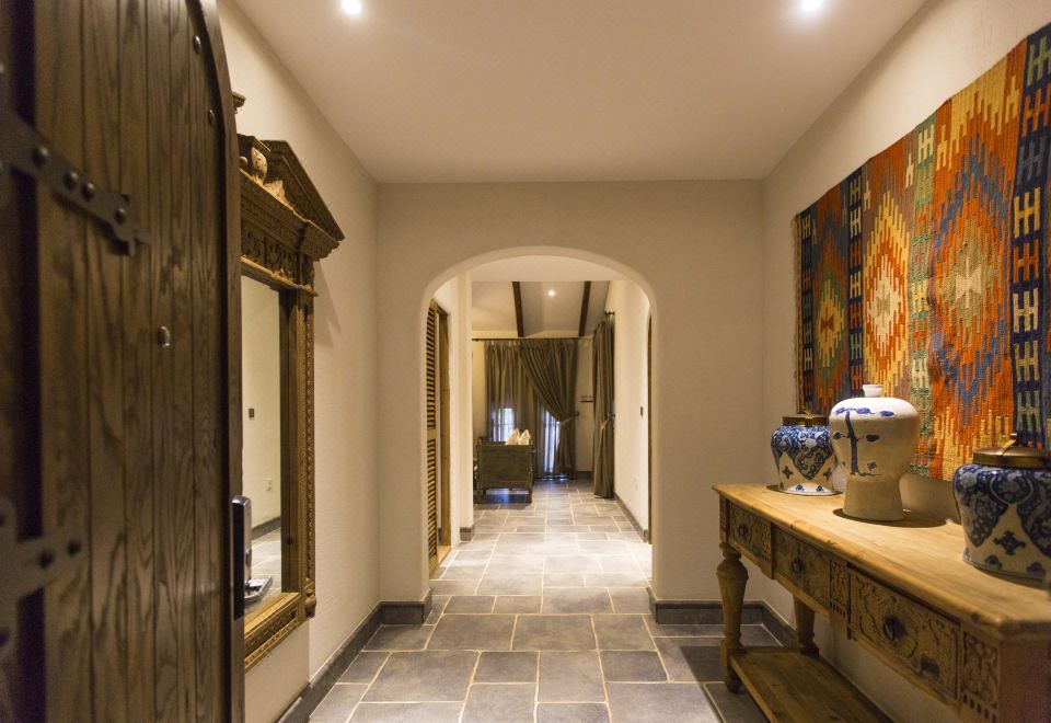 Xikang Yunshe Wellness & Resort HainanVintage Castle Suite