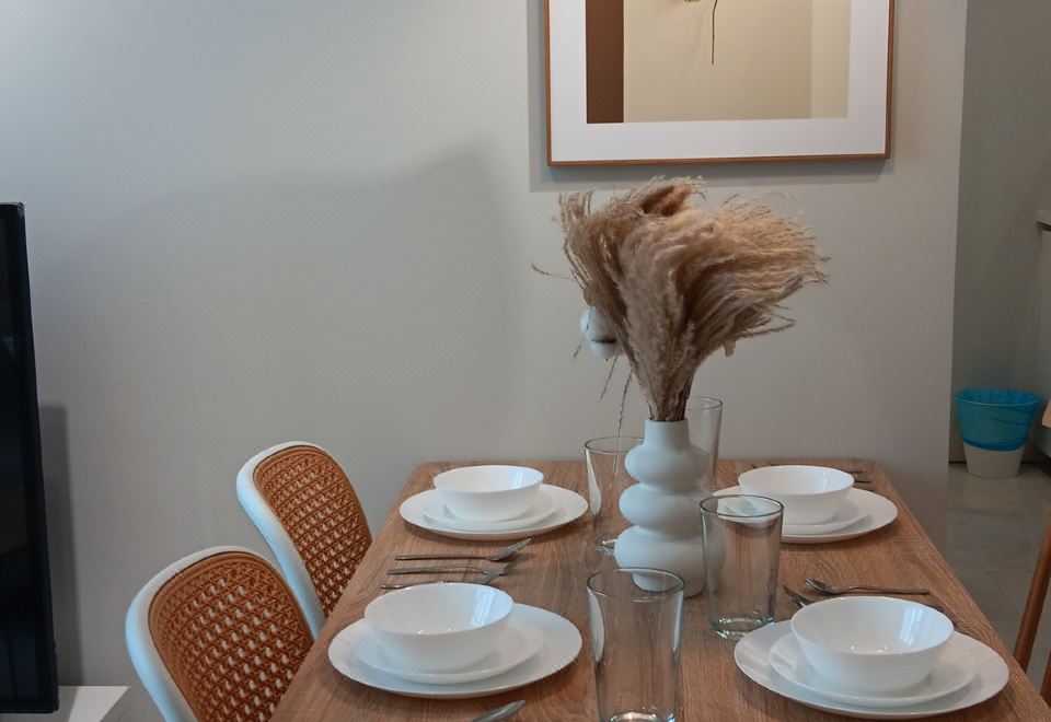 Sky Suites KLCC Homestay by BIRDY STAYHigh-floor 2-bedroom Suite 1 Bathroom With KL Tower View