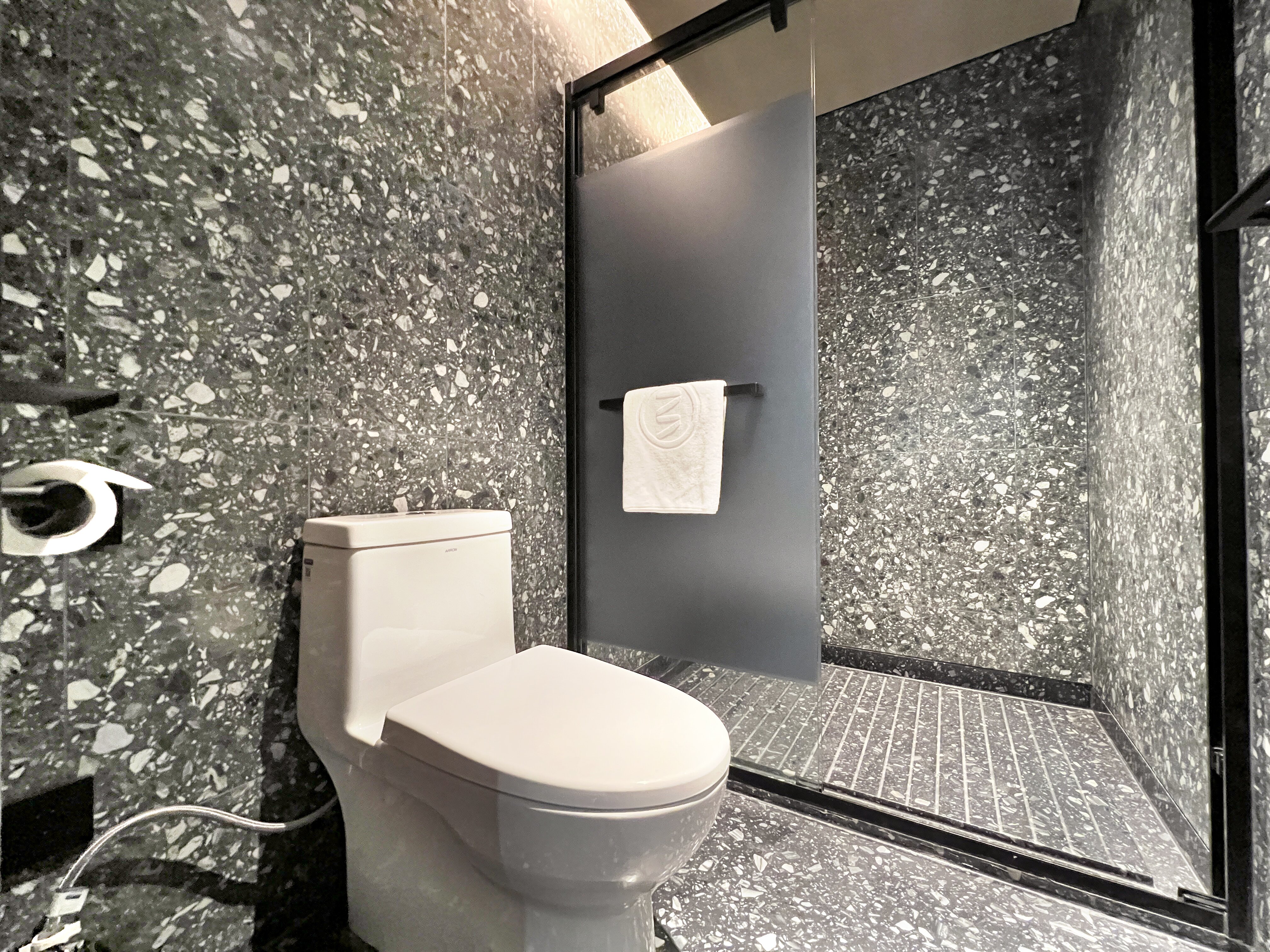 商务套房（安静+零压舒眠床垫）