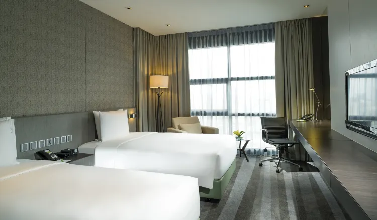 ห้องสแตนดาร์ดเตียงแฝด 2 เตียง วิวเมือง ปลอดสูบบุหรี่