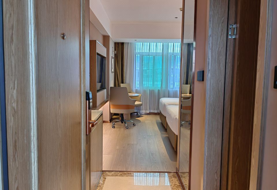 豪华双床房（现代简约空间+智能声控）