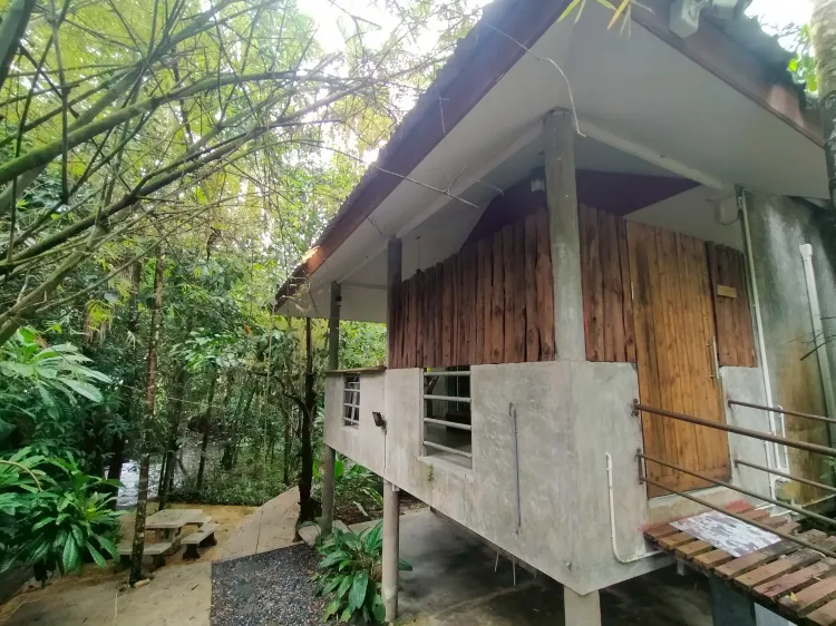 บ้านระเบียงน้ำ