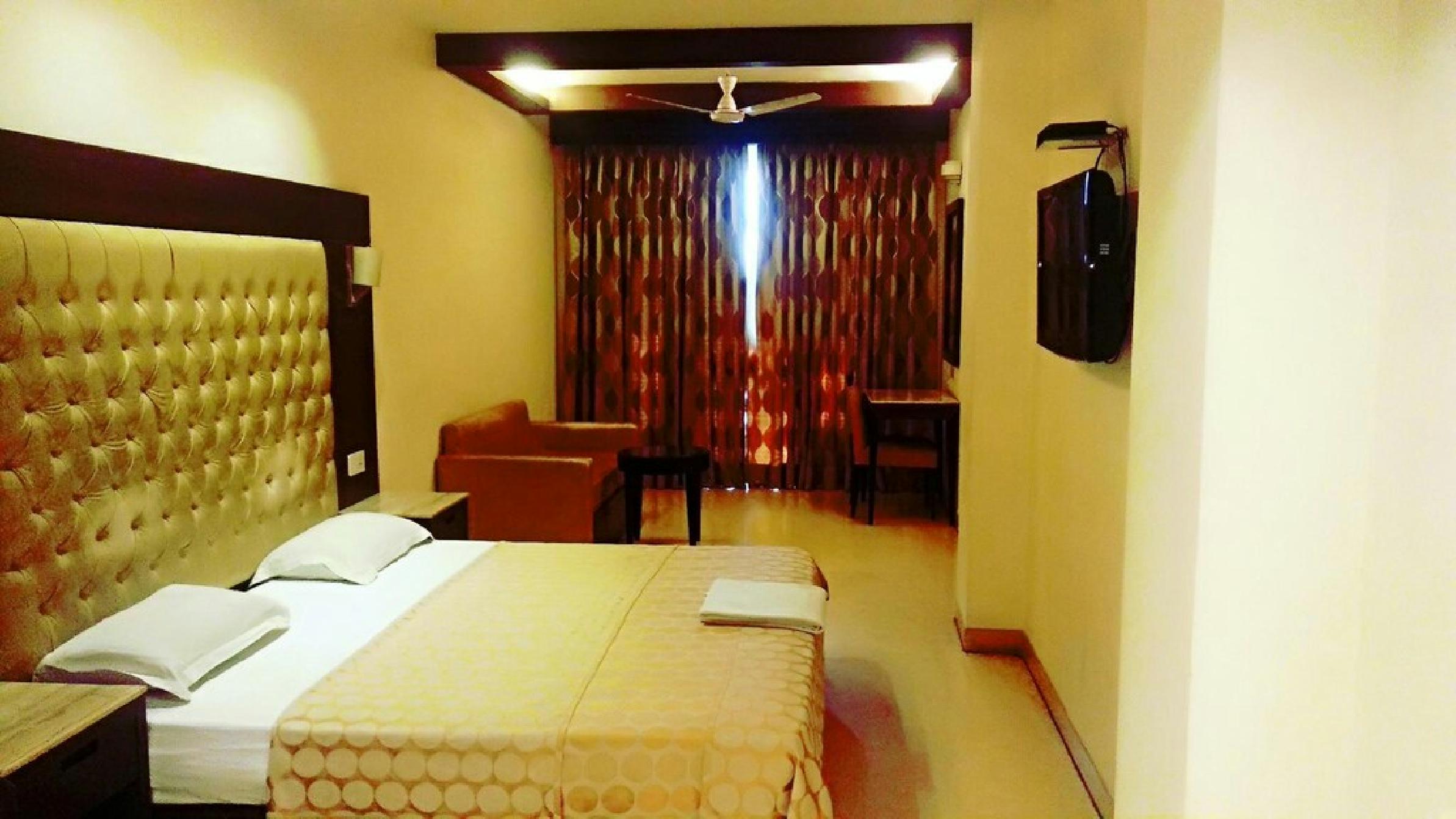 豪华双人房（1张双人床）