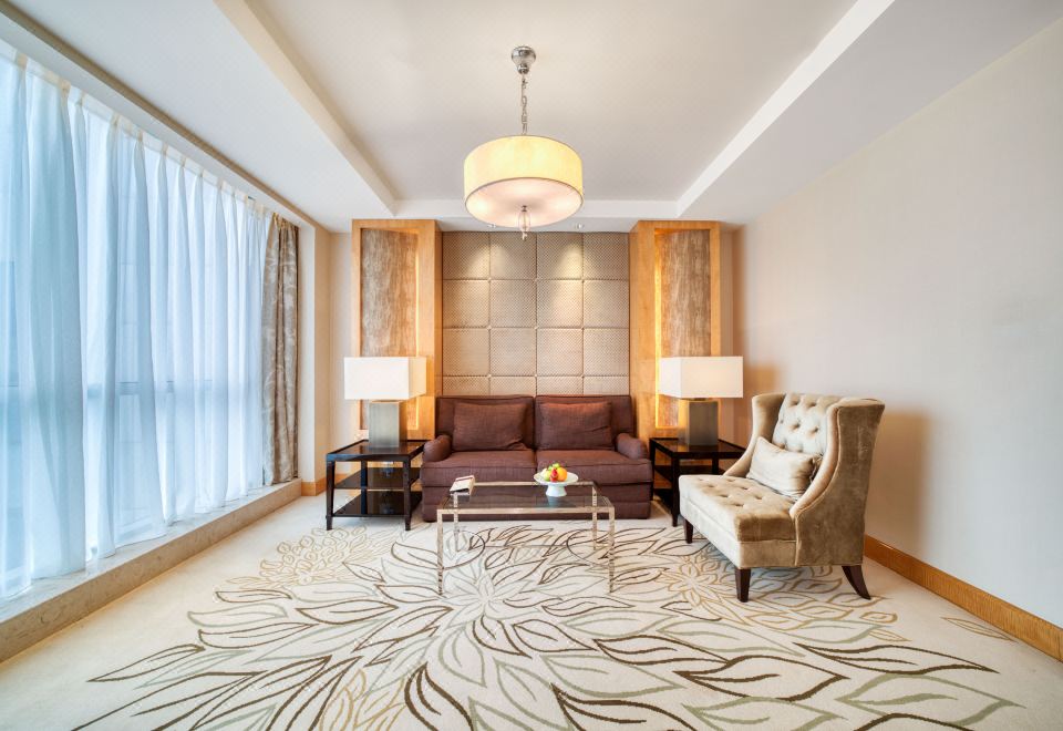 Business King Room