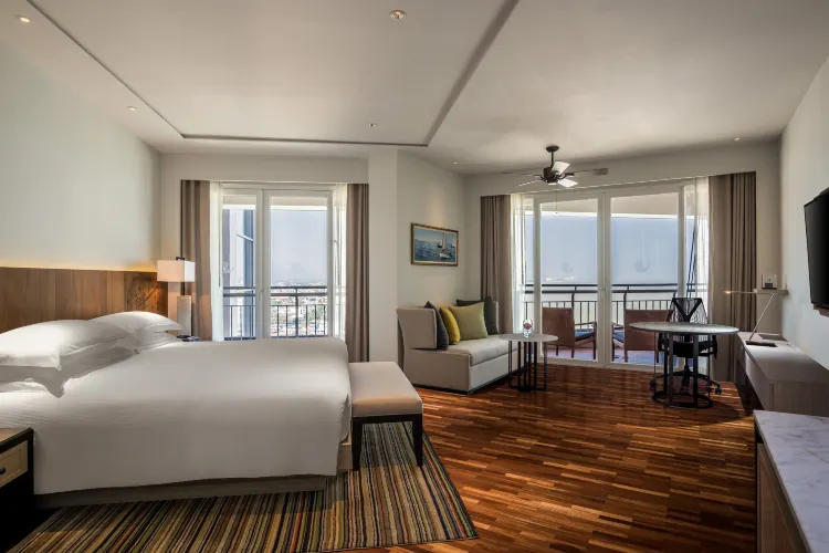 King Executive JR. Suite