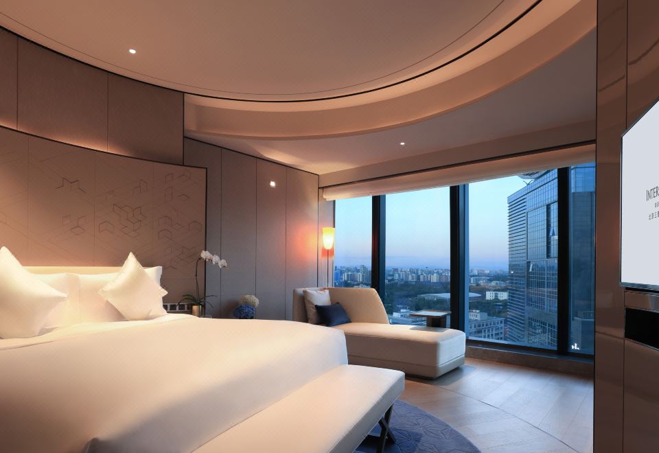 InterContinental Beijing Sanlitun1 King Ambassdor Ste Living Dining Areas
