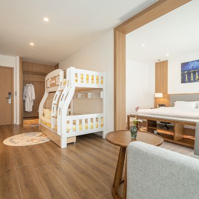 園景豪華親子房（小黃鴨主題+投影） Z HOTEL（青城山店）優惠