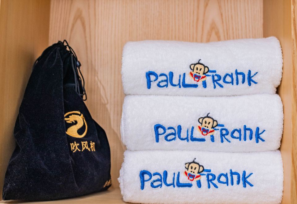 欢享·卡通小亲子主题房-主题布草+玩偶布置