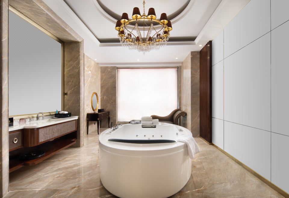 总统套房-浴缸泡澡