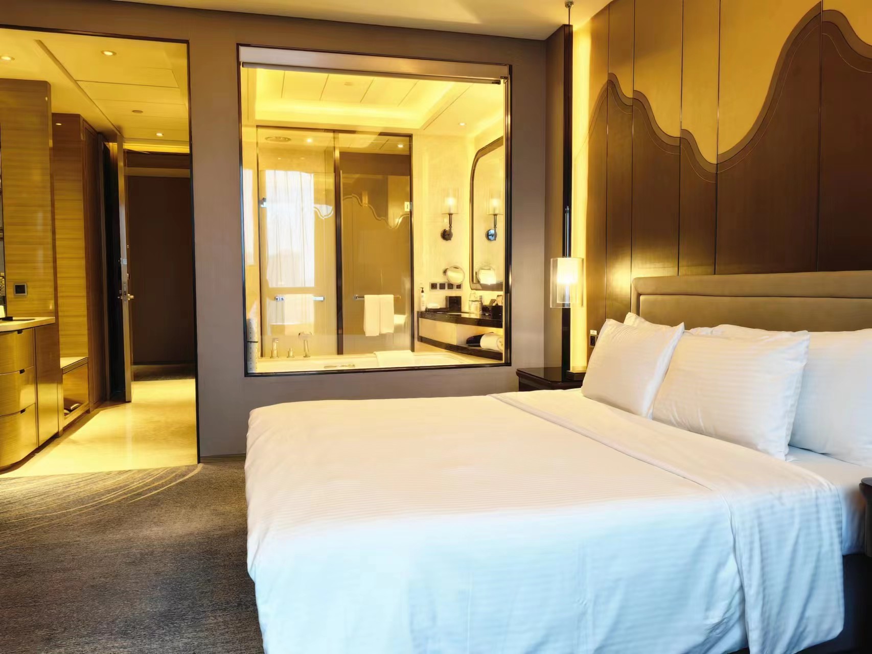 豪华水慕斯智眠房（可升降按摩床+水慕斯体膜浴机）